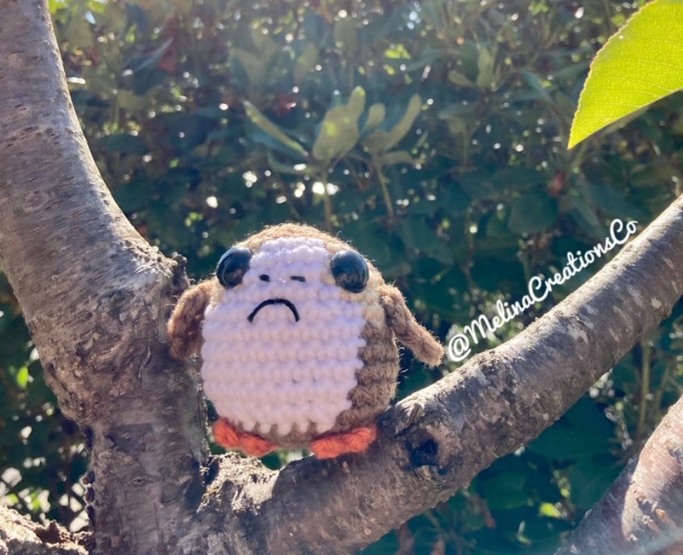 Crochet porg in tree